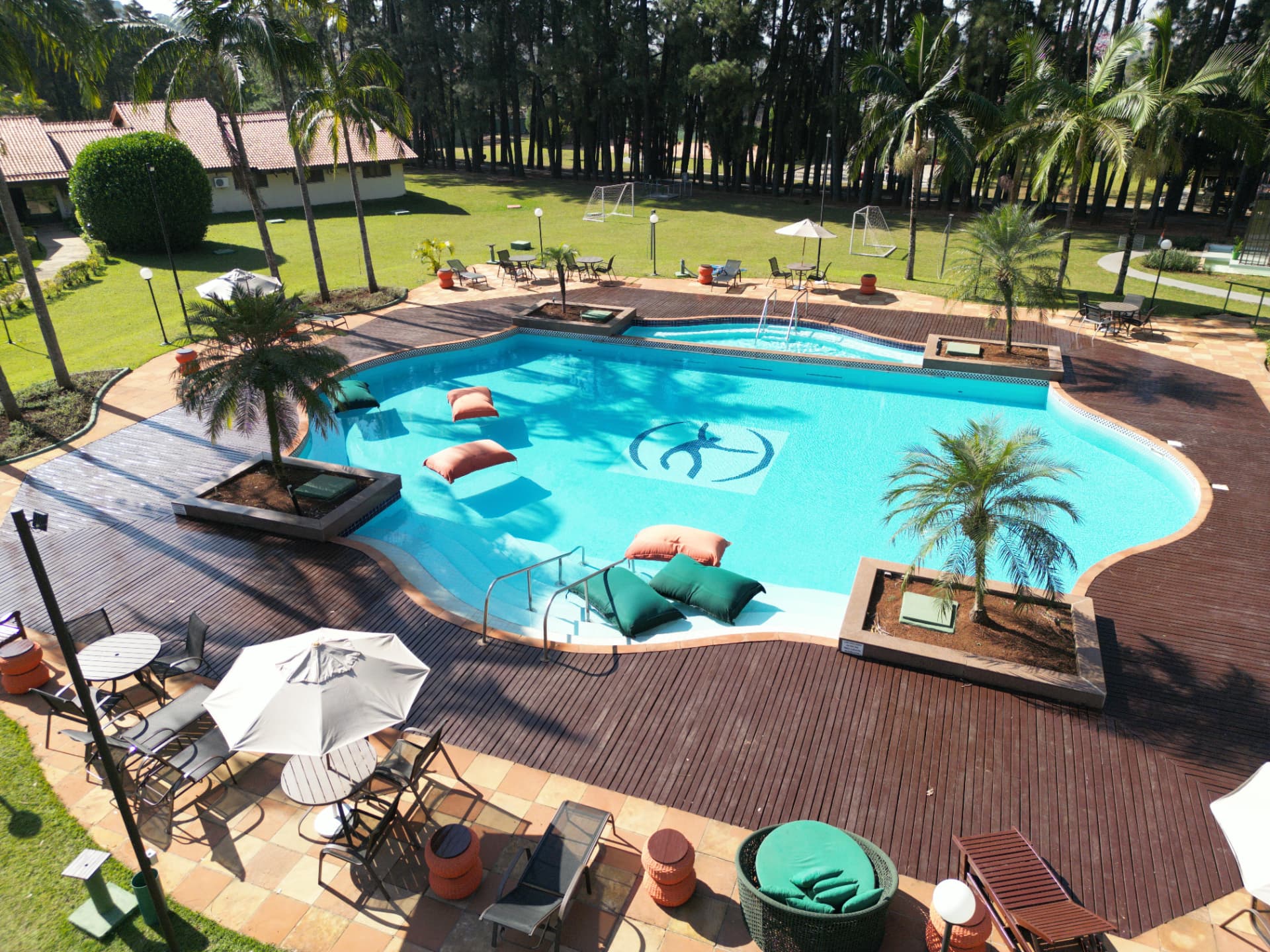 Área externa e piscina do SPA Sorocaba